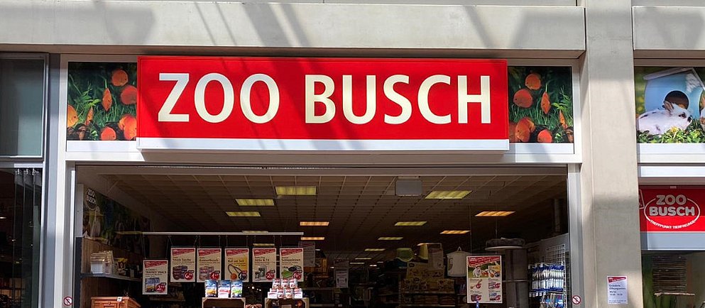 Außenansicht des ZOO BUSCH-Fachmarkts in Göttingen anlässlich des 40-jährigen Jubiläums