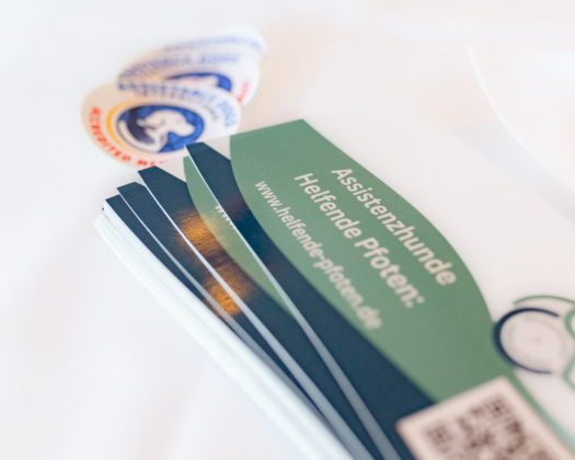 Helfende Pfoten Assistenzhunde Logo