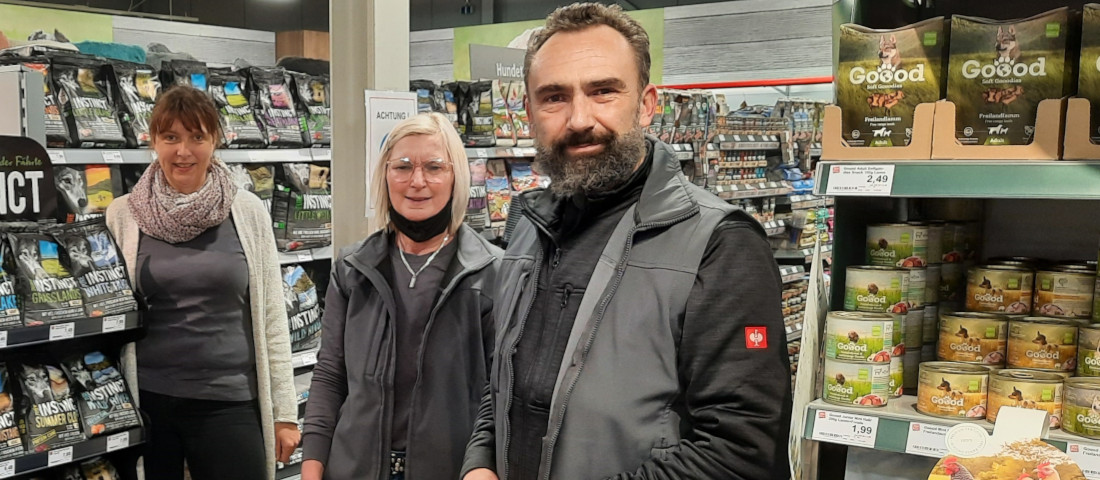 Außenansicht der neu eröffneten ZOO & Co.-Filiale von Helge Löbus in Dollern am Buschteich 26