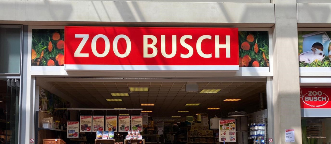 Außenansicht des ZOO BUSCH-Fachmarkts in Göttingen anlässlich des 40-jährigen Jubiläums